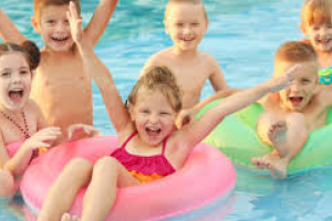 Anniversaire piscine enfant